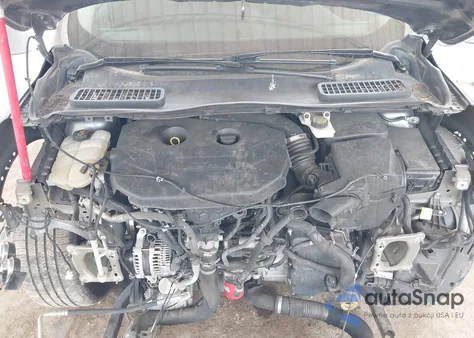 2014 Ford Escape Titanium z USA, uszkodzony, nr VIN 1FMCU0J9XEUE11657